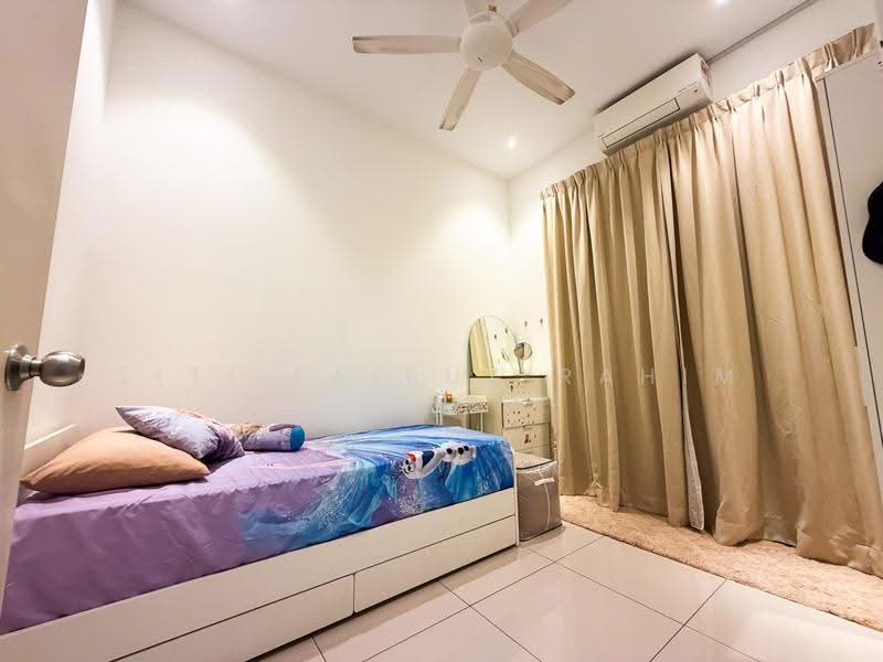 Rumah Teres 2-Tingkat untuk Dijual di Eco Grandeur (Puncak Alam) - Siti Fairuz Rahim - Bedroom - PropertyGuru.com.my