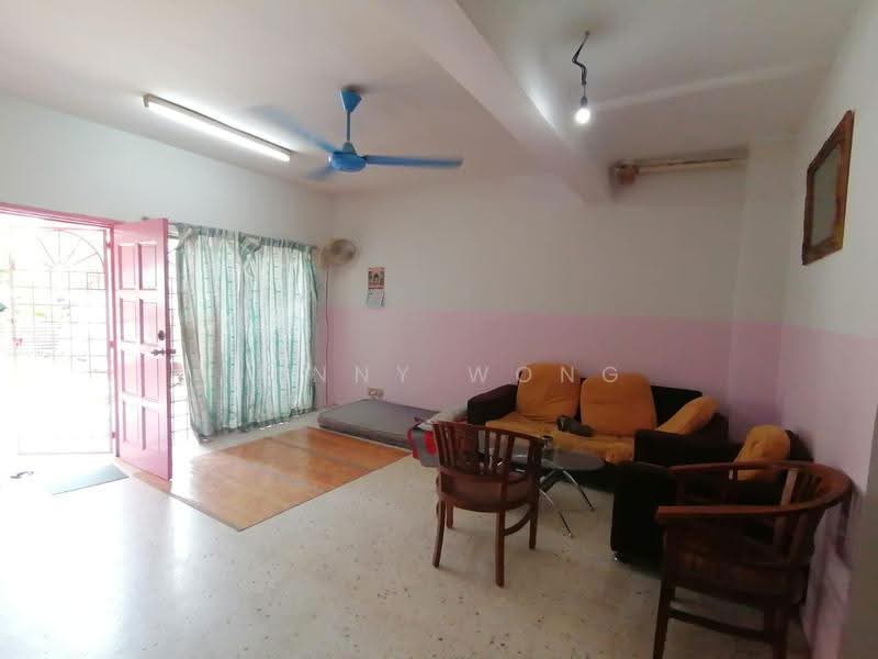 Rumah Teres 2-Tingkat untuk Dijual di Bukit Beruntung (Selangor) - Danny Wong - Living Room - PropertyGuru.com.my