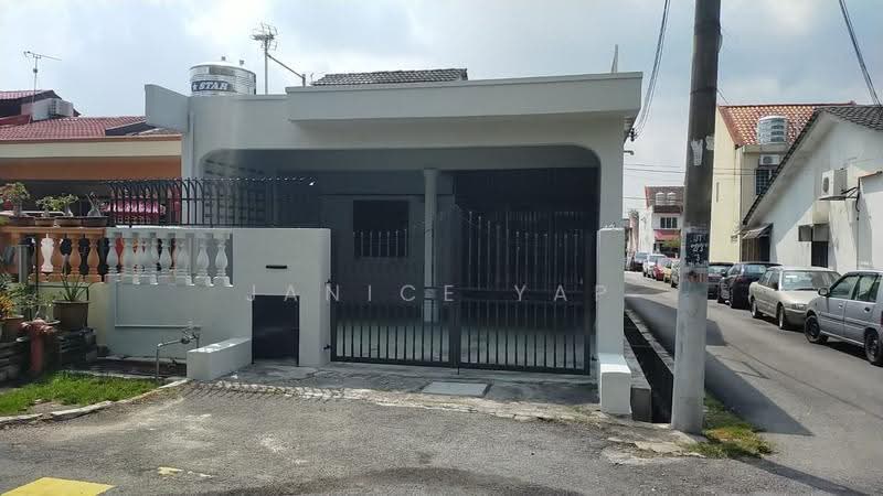 1-storey Terraced House for Sale in Taman Bukit Teratai (Ampang) - Janice Yap - Exterior - PropertyGuru.com.my