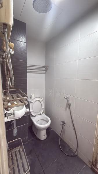Condominium for Rent at Putra Villa - Kelvin Tham - Bathroom - PropertyGuru.com.my