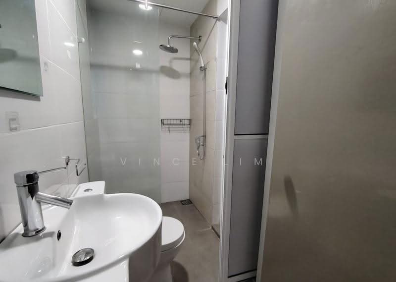 Kediaman Servis untuk Disewa di SkyVille 8 @ Benteng 8 - Vince Lim - Bathroom - PropertyGuru.com.my