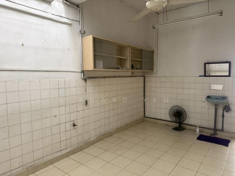 1-storey Terraced House for Sale in Seksyen 17 (Petaling Jaya) - Bernard Yeo - Bathroom - PropertyGuru.com.my