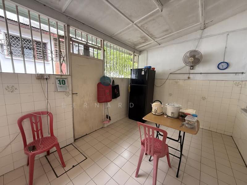 1-storey Terraced House for Sale in Seksyen 17 (Petaling Jaya) - Bernard Yeo - Kitchen - PropertyGuru.com.my