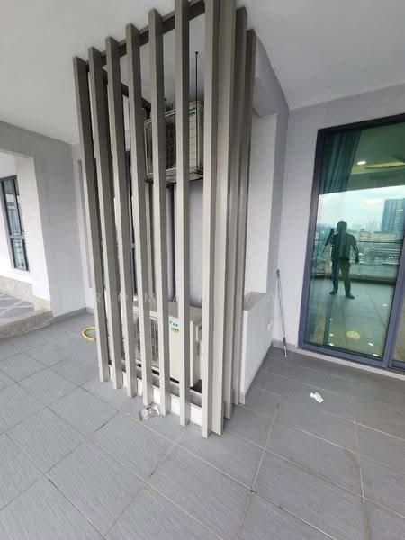 Kediaman Servis untuk Dijual di LakePark Residence @ KL North - Roman Yap - Balcony - PropertyGuru.com.my