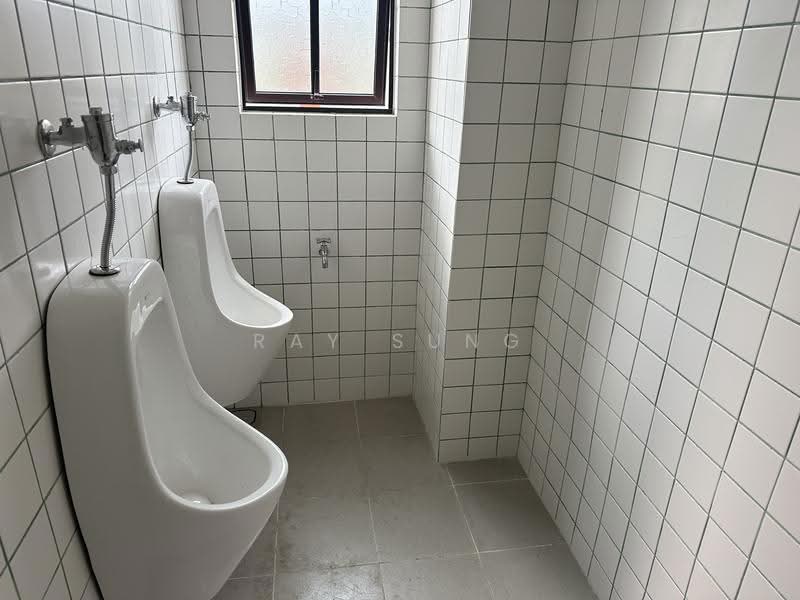 Factory for Rent in Batu Caves (Selangor) - Ray Sung - Bathroom - PropertyGuru.com.my