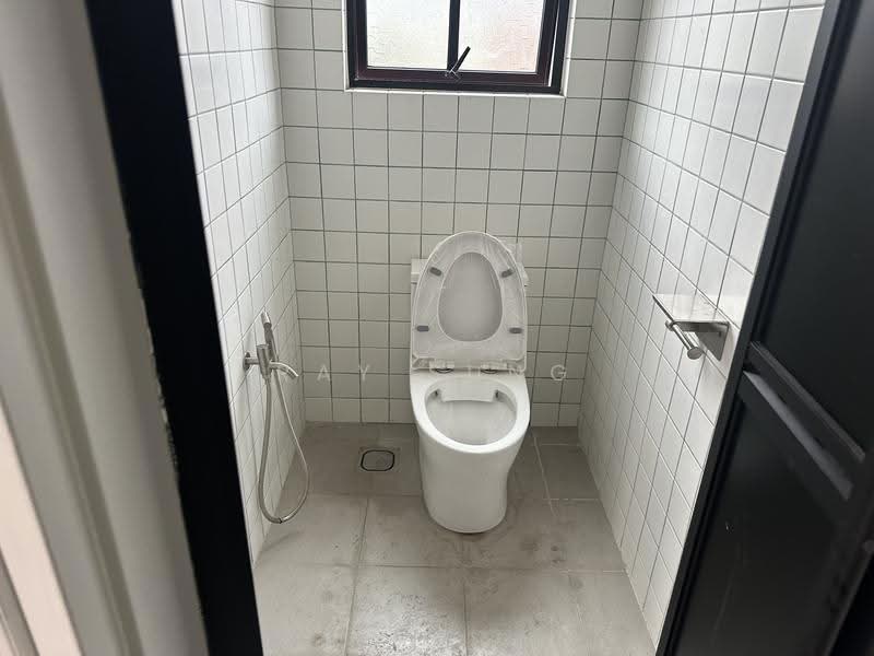 Factory for Rent in Batu Caves (Selangor) - Ray Sung - Bathroom - PropertyGuru.com.my