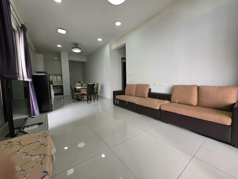 Kondominium untuk Disewa di Bay Point @ Country Garden Danga Bay - Stephanie Yap - Living Room - PropertyGuru.com.my