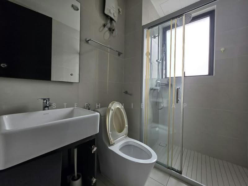 Kondominium untuk Disewa di Bay Point @ Country Garden Danga Bay - Stephanie Yap - Bathroom - PropertyGuru.com.my