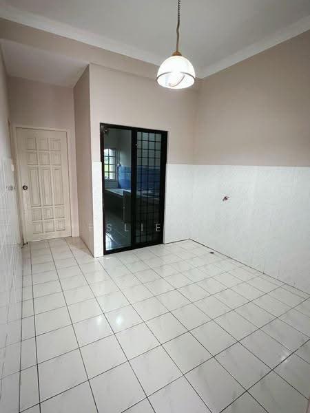 1-storey Terraced House for Sale in Batu Kawa (Kuching) - Leslie Loi - Kitchen - PropertyGuru.com.my