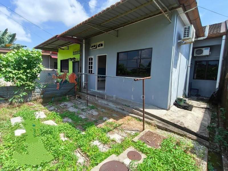 1-storey Terraced House for Sale in Batu Kawa (Kuching) - Leslie Loi - Exterior - PropertyGuru.com.my
