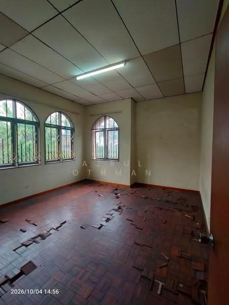 Bungalow House for Sale in Taman Guru Melayu (Seremban) - Azrul Othman - Living Room - PropertyGuru.com.my
