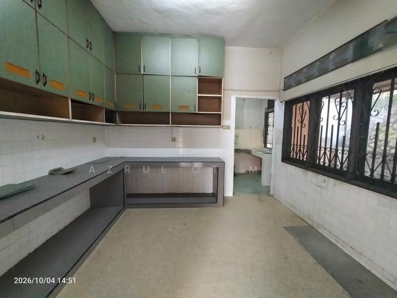 Bungalow House for Sale in Taman Guru Melayu (Seremban) - Azrul Othman - Kitchen - PropertyGuru.com.my