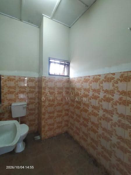 Bungalow House for Sale in Taman Guru Melayu (Seremban) - Azrul Othman - Bathroom - PropertyGuru.com.my