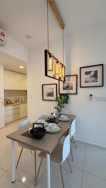 Kondominium untuk Disewa di The Robertson - Kenneth Siew - Dining Room - PropertyGuru.com.my