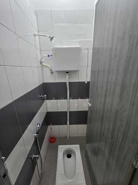 2-storey Terraced House for Rent in Seksyen 8 (Petaling Jaya) - Lauran Chuah - Bathroom - PropertyGuru.com.my