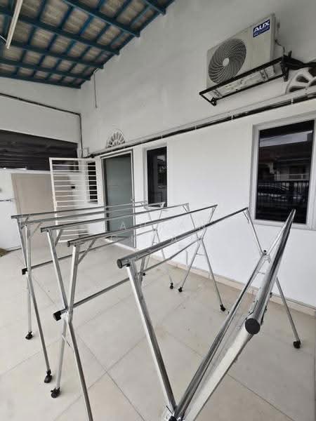 2-storey Terraced House for Rent in Seksyen 8 (Petaling Jaya) - Lauran Chuah - Exterior - PropertyGuru.com.my