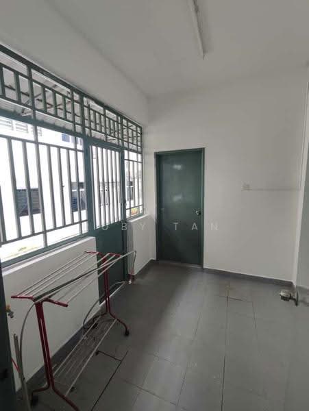 2-storey Terraced House for Sale in Bandar Putra Kulai (Kulai) - Ruby Tan - Corridor - PropertyGuru.com.my