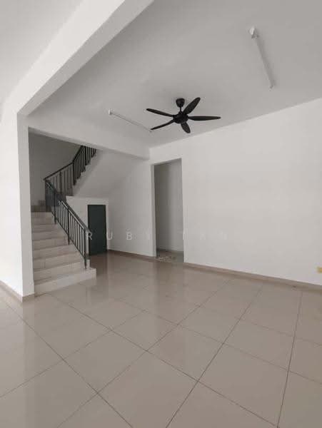 2-storey Terraced House for Sale in Bandar Putra Kulai (Kulai) - Ruby Tan - Living Room - PropertyGuru.com.my
