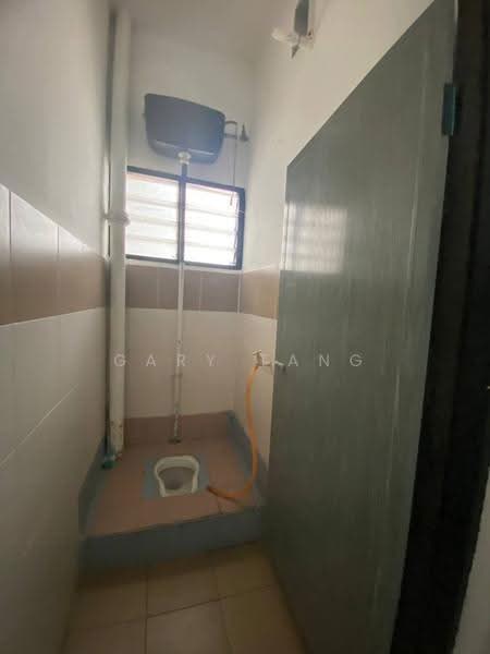 1-storey Terraced House for Sale in Taman Canning (Ipoh) - Gary Tang - Bathroom - PropertyGuru.com.my
