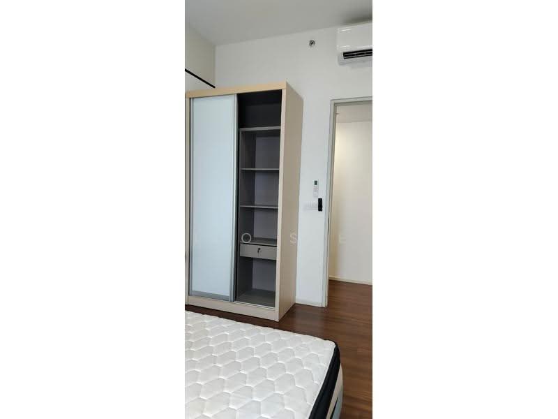 Kediaman Servis untuk Dijual di UNA Serviced Apartment - Leo See - Bedroom - PropertyGuru.com.my