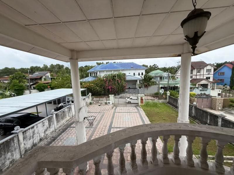 Rumah Teres untuk Dijual di Bandar Country Homes (Rawang) - Roman Yap - Exterior - PropertyGuru.com.my