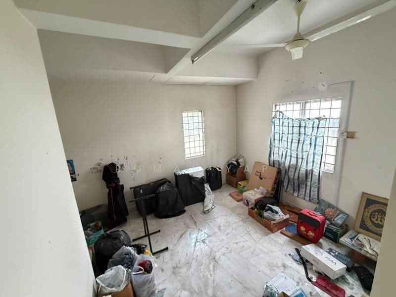 Rumah Teres untuk Dijual di Bandar Country Homes (Rawang) - Roman Yap - Interior - PropertyGuru.com.my