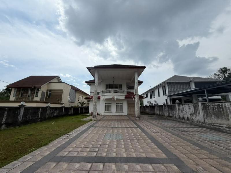 Rumah Teres untuk Dijual di Bandar Country Homes (Rawang) - Roman Yap - PropertyGuru.com.my
