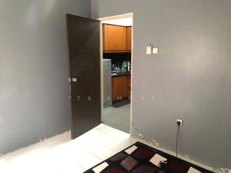 Rumah Teres untuk Dijual di Bandar Mahkota Cheras (Cheras) - ITA AHMAT - Kitchen - PropertyGuru.com.my