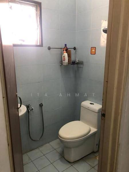 Rumah Teres untuk Dijual di Bandar Mahkota Cheras (Cheras) - ITA AHMAT - Bathroom - PropertyGuru.com.my