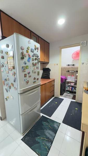 Pangsapuri untuk Dijual di Vista Pinggiran Apartment - ITA AHMAT - Kitchen - PropertyGuru.com.my