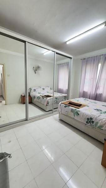Pangsapuri untuk Dijual di Vista Pinggiran Apartment - ITA AHMAT - Bedroom - PropertyGuru.com.my