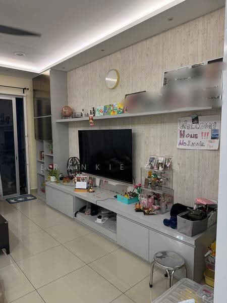 Kondominium untuk Dijual di Villa Crystal - Frankie Ong - Living Room - PropertyGuru.com.my