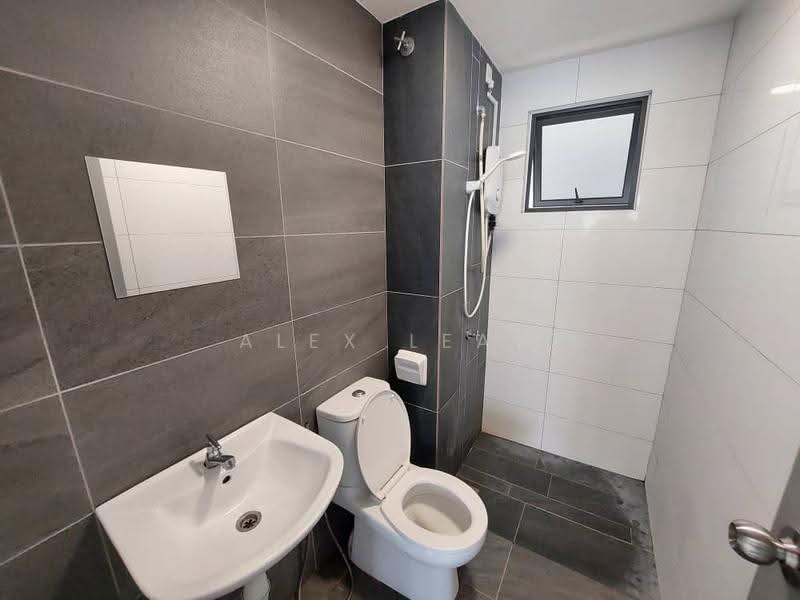 Kediaman Servis untuk Dijual di Traders Garden @ Cheras Selatan - Alex Leaw - Bathroom - PropertyGuru.com.my