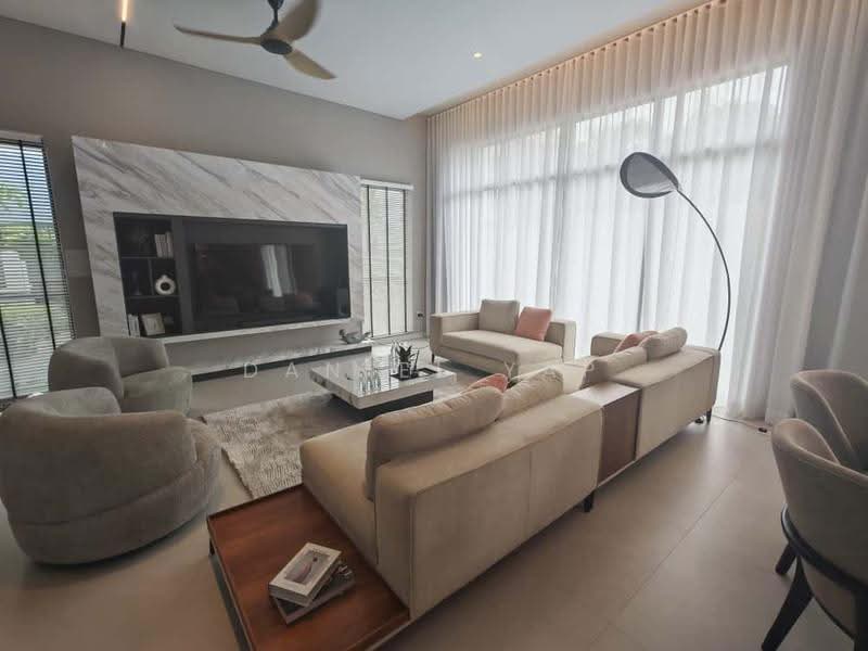 Rumah Banglo untuk Dijual di Selayang (Selangor) - Daniel Yap - Living Room - PropertyGuru.com.my