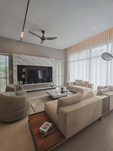 Rumah Banglo untuk Dijual di Selayang (Selangor) - Daniel Yap - Living Room - PropertyGuru.com.my