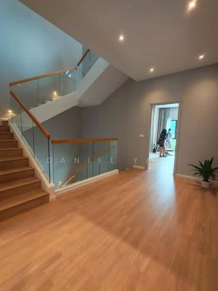 Rumah Banglo untuk Dijual di Selayang (Selangor) - Daniel Yap - Entrance - PropertyGuru.com.my
