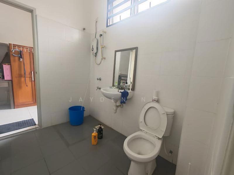Rumah Teres 2-Tingkat untuk Dijual di Kempas (Johor Bahru) - Jayden Ng - Bathroom - PropertyGuru.com.my