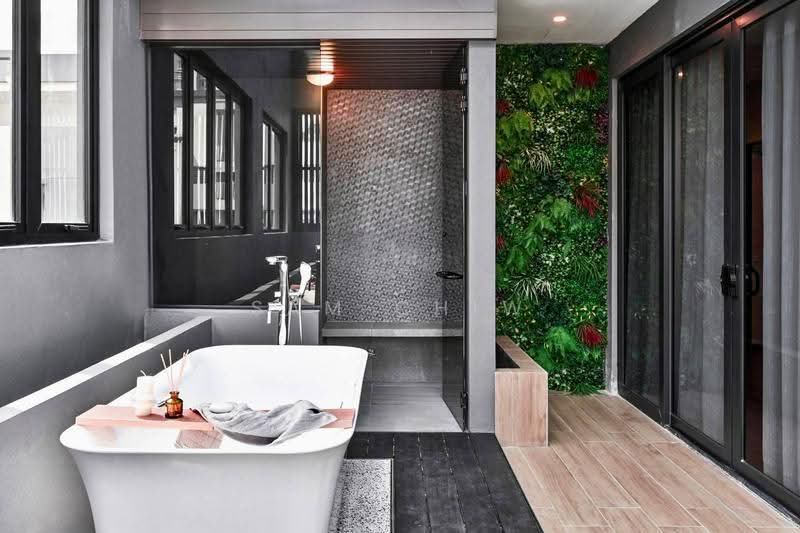 Rumah Berkembar untuk Dijual di Bukit Wangsamas (Setiawangsa) - Sam Chiw - Bathroom - PropertyGuru.com.my