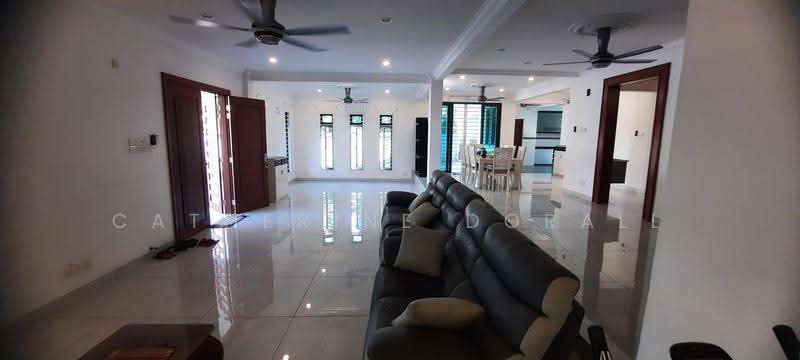 2-storey Terraced House for Sale in Bukit Jelutong (Shah Alam) - Catherine Dorall - Living Room - PropertyGuru.com.my