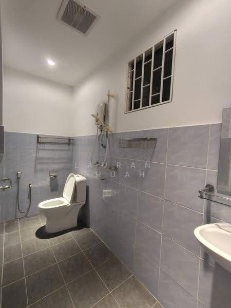 2-storey Terraced House for Rent in Damansara Jaya (Petaling Jaya) - Lauran Chuah - Bathroom - PropertyGuru.com.my