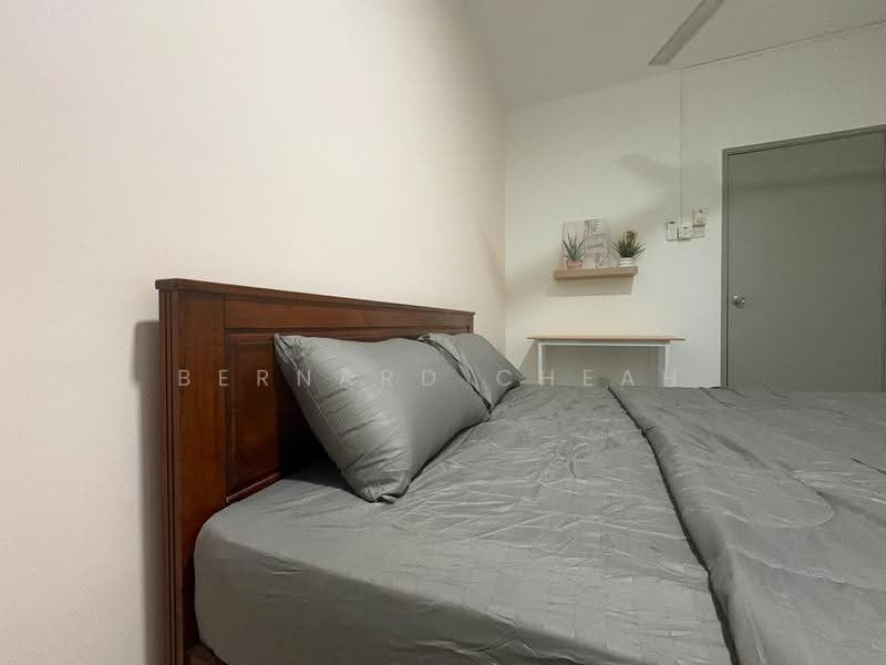 Kediaman Servis untuk Disewa di Putra Majestik - Bernard Cheah - Bedroom - PropertyGuru.com.my