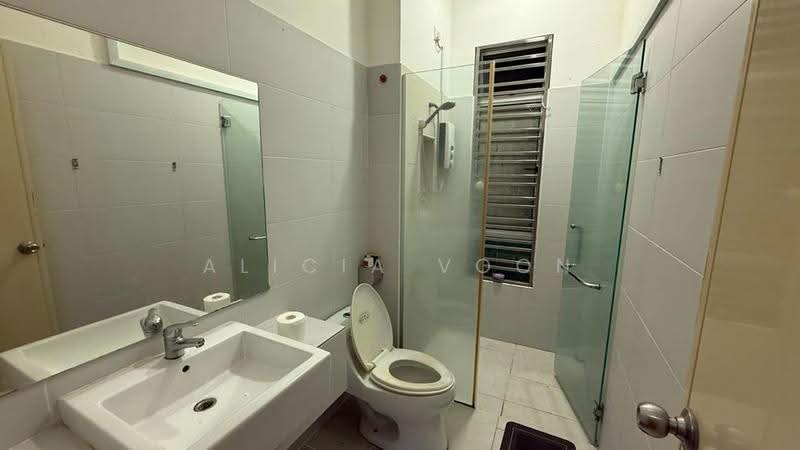 2-storey Terraced House for Rent in Taman Mount Austin (Tebrau) - Alicia Voon - Bathroom - PropertyGuru.com.my