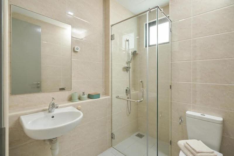Kediaman Servis untuk Dijual di One Residence - Rex Tan - Bathroom - PropertyGuru.com.my