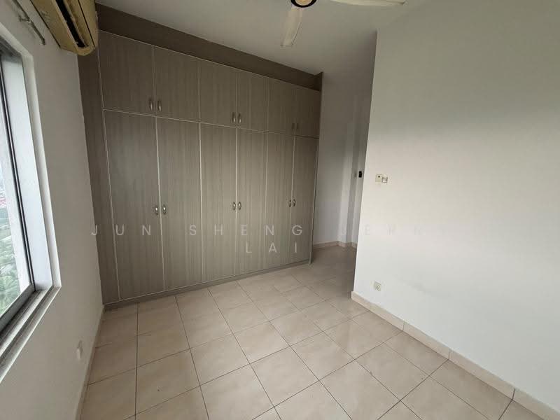 Kondominium untuk Disewa di Lagoon Suites - Jun Sheng Jerry Lai - Bedroom - PropertyGuru.com.my