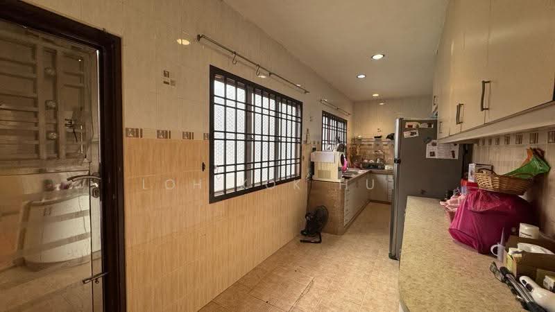 Rumah Teres 2-Tingkat untuk Dijual di Taman Setia Indah (Tebrau) - Loh Kok Hui - Kitchen - PropertyGuru.com.my