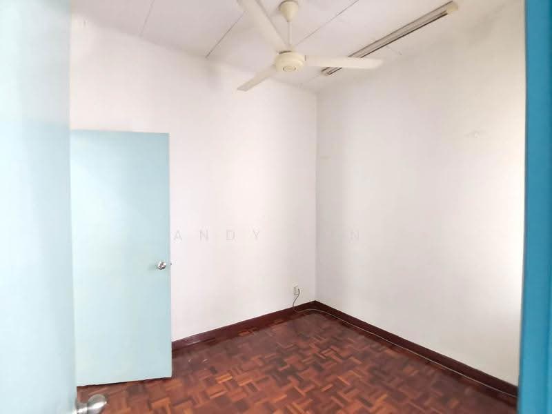 2-storey Terraced House for Sale in Usj 13 (Subang Jaya) - Andy Gan - Bedroom - PropertyGuru.com.my