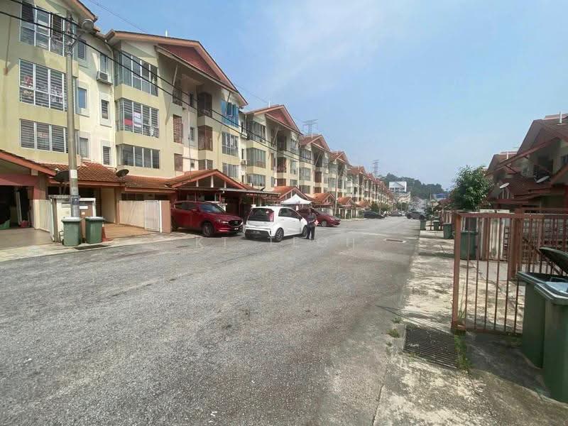 Rumah Bandar untuk Dijual di Taman Amansiara (Rawang) - KT Teoh - Exterior - PropertyGuru.com.my
