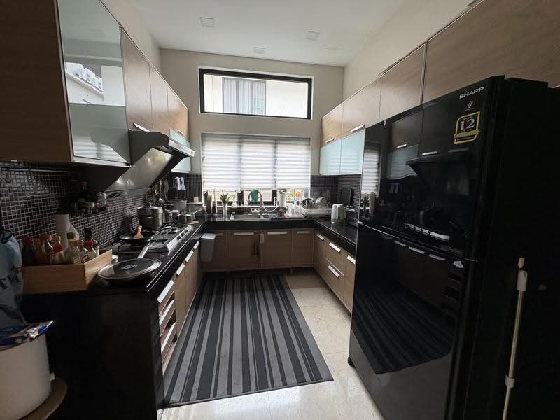 Rumah Banglo untuk Dijual di Bukit Gita Bayu (Seri Kembangan) - Jovin Cheor - Kitchen - PropertyGuru.com.my