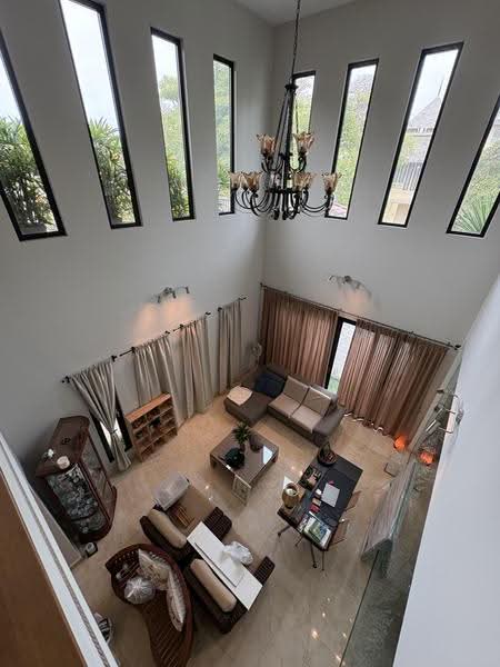 Rumah Banglo untuk Dijual di Bukit Gita Bayu (Seri Kembangan) - Jovin Cheor - Living Room - PropertyGuru.com.my