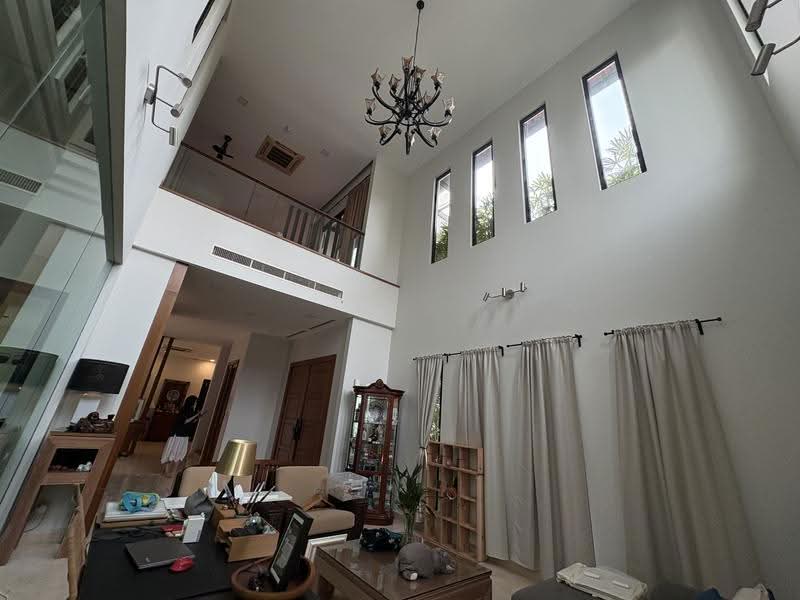 Rumah Banglo untuk Dijual di Bukit Gita Bayu (Seri Kembangan) - Jovin Cheor - Living Room - PropertyGuru.com.my